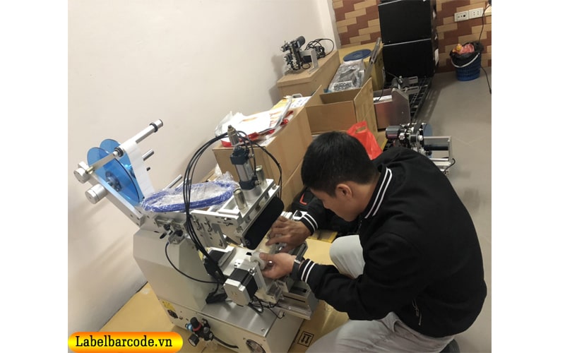 Hỗ trợ lắp đặt máy dán nhãn tại nhà , tư vấn hướng dẫn sử dụng máy dán nhãn 24/7 mọi lúc mọi nơi trên toàn quốc